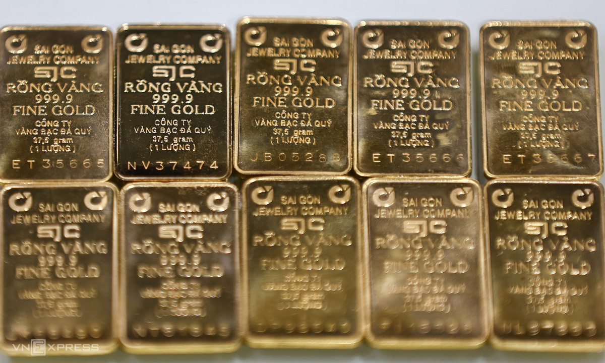 Mỗi lượng vàng giảm gần 2 triệu đồng
