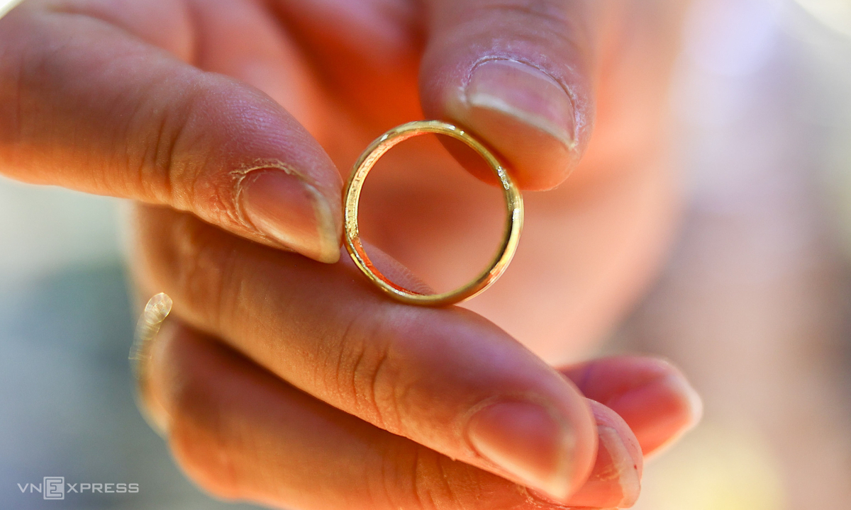 Mỗi lượng vàng giảm hơn 3 triệu đồng