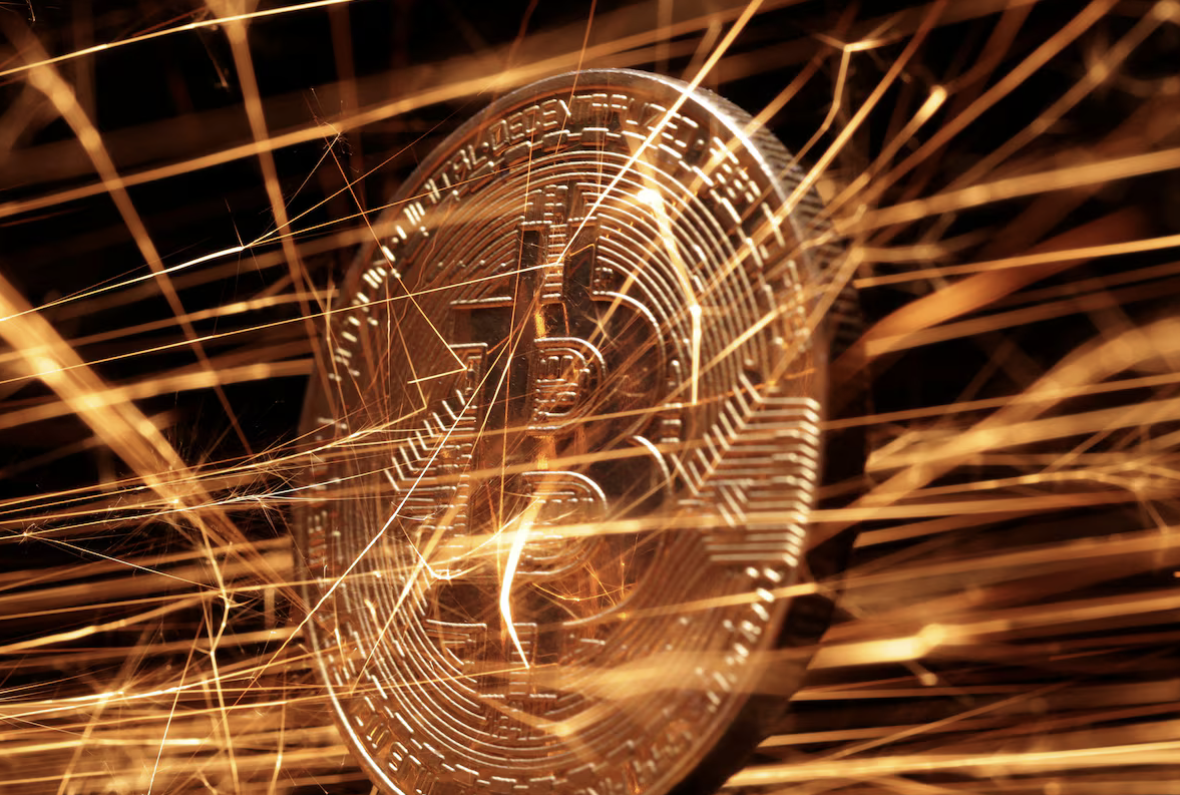 Bitcoin lên mức kỷ lục hơn 125 000 USD