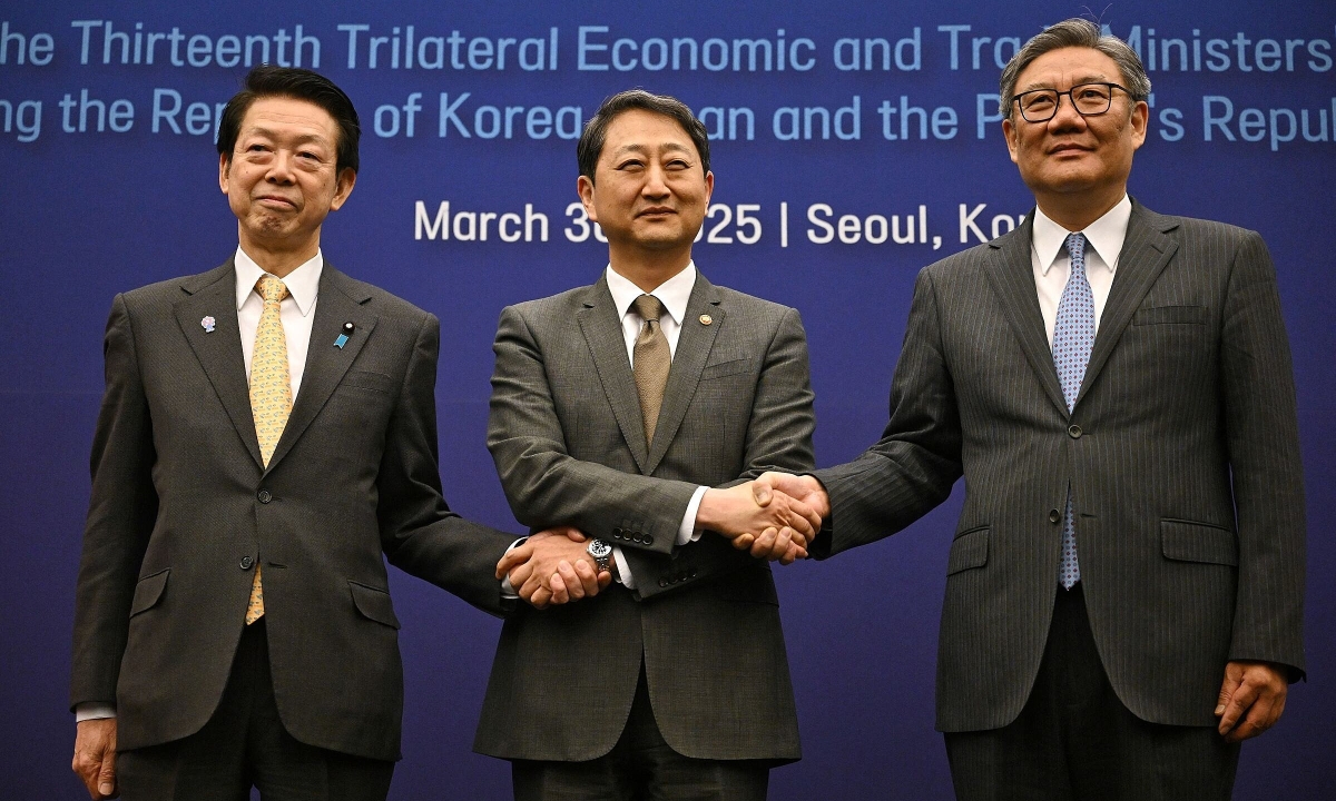 Nhiều nền kinh tế xích lại gần nhau vì thuế của ông Trump