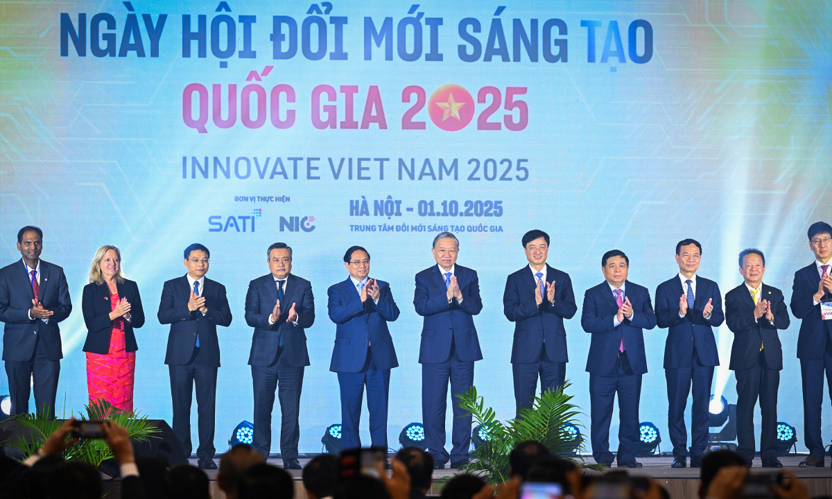 Việt Nam SuperPort giới thiệu loạt giải pháp AI tại VIIE 2025