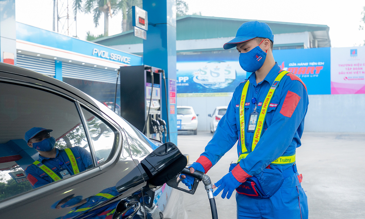 Giá xăng dầu cùng tăng