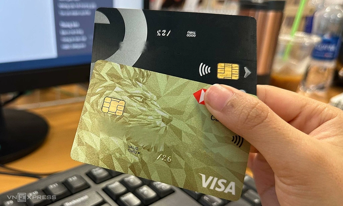 Mỗi người nên có bao nhiêu thẻ tín dụng