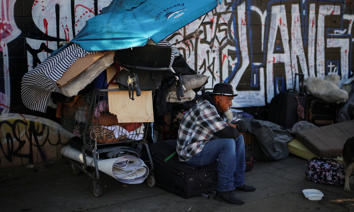 Thu nhập một năm của các tỷ phú đủ giúp cả thế giới thoát nghèo