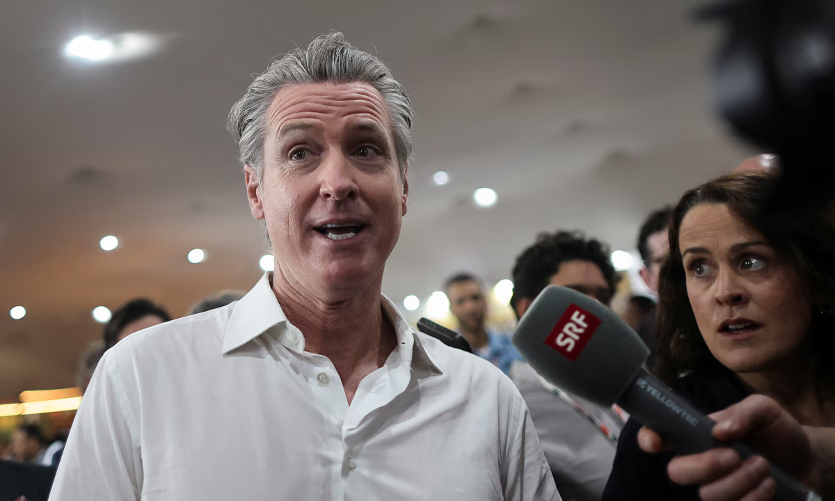 Thống đốc bang California phản đối chính sách phản khí hậu của ông Trump