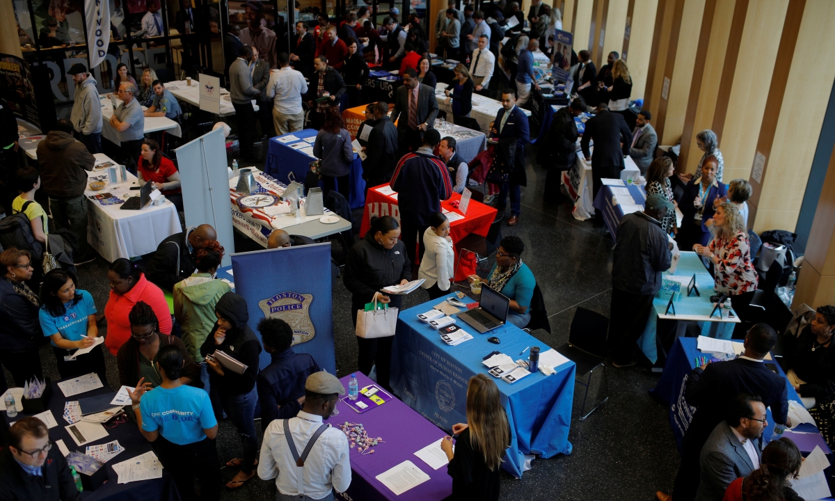 Doanh nghiệp Mỹ thông báo cắt giảm hơn 1 1 triệu người năm nay