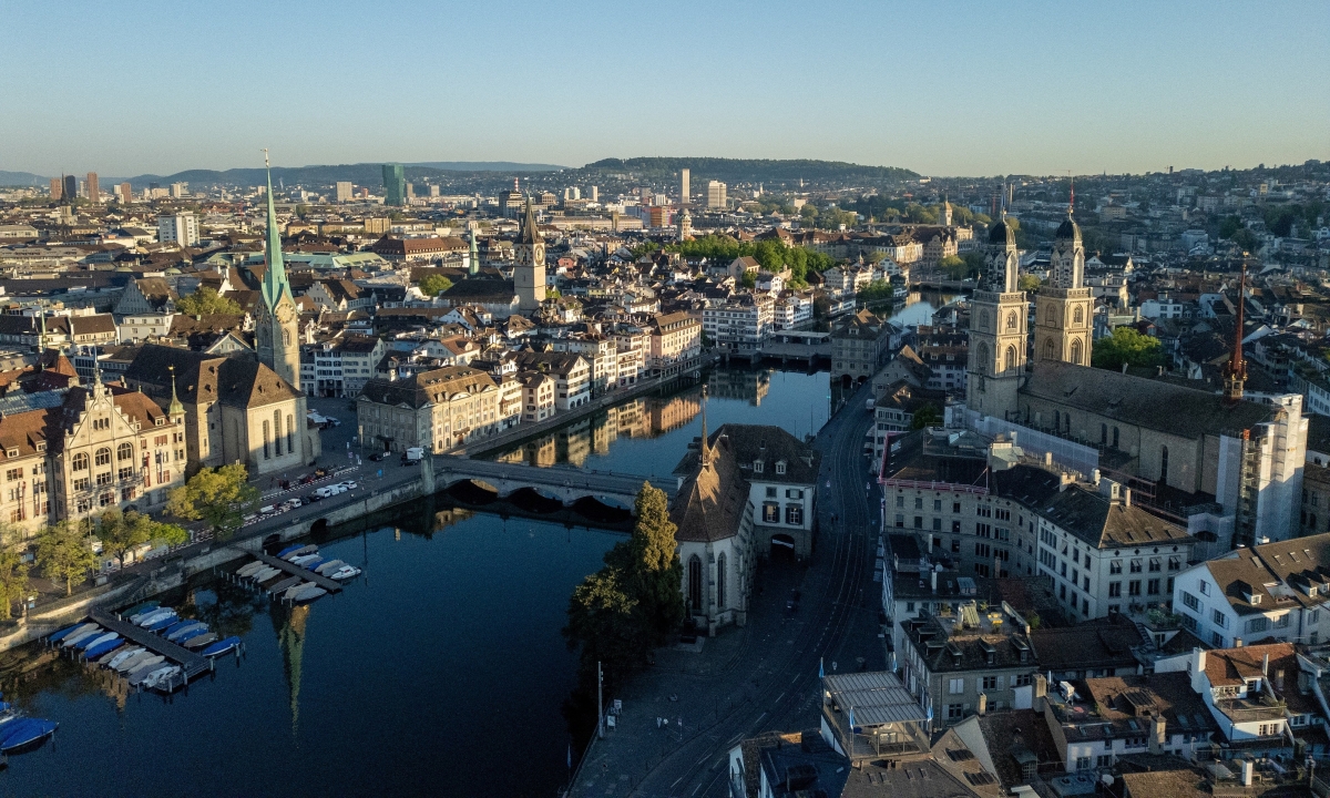 Người Thụy Sĩ phản đối áp thuế 50 với giới siêu giàu