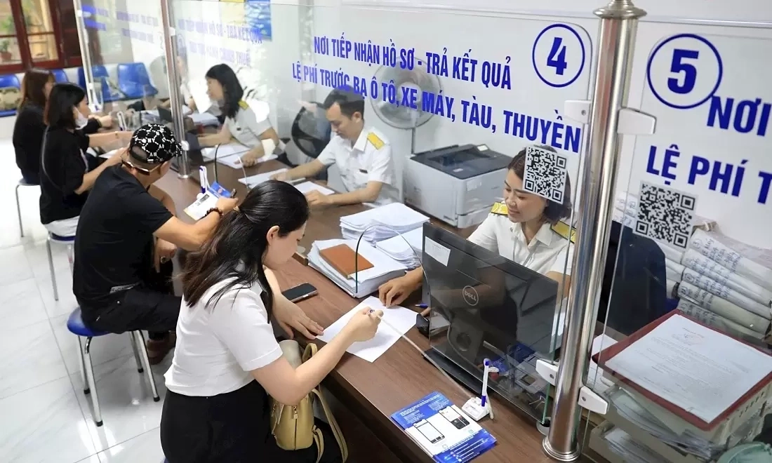 Đề xuất công chức thuế được hỗ trợ thêm 100 lương